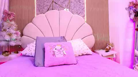 Natasha online show from December 2025 07:32:01 PM