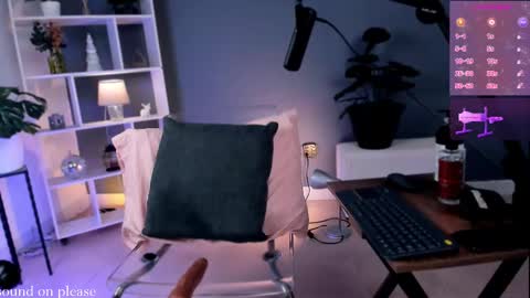 Snapshot of natasha_rave_ chatting on February 2025 03:18:02 PM Natasha 3 online show from February 2025 03:18:02 PM