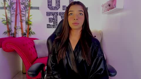 Natasha  online show from April 2026 05:24:02 PM