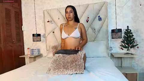 natashaross_t online show from January 2026 07:49:02 PM