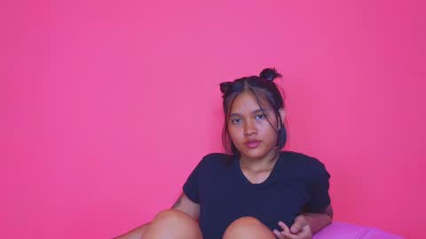 Natcha C online show from December 2024 10:25:01 AM