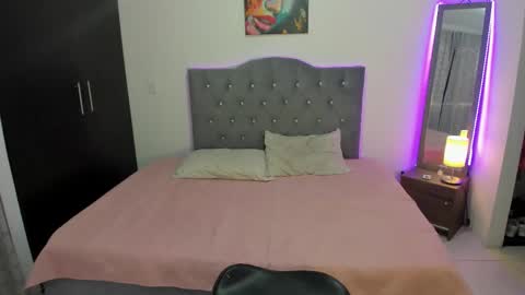 Snapshot of natha_rosse chatting on January 2026 06:12:02 PM Nathalia Take surprises in our chat. 25tkns for a hot pic. Follow me. online show from January 2026 06:12:02 PM