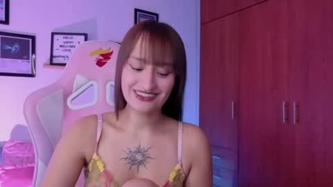 Snapshot of nathalia_ramirez_ chatting on April 2026 06:18:01 AM Nathalia Ramirez online show from April 2026 06:18:01 AM