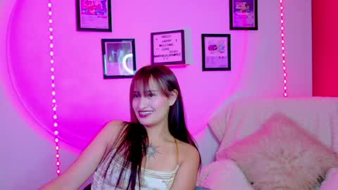 Snapshot of nathalia_ramirez_ chatting on June 2026 01:52:01 AM Nathalia Ramirez online show from June 2026 01:52:01 AM