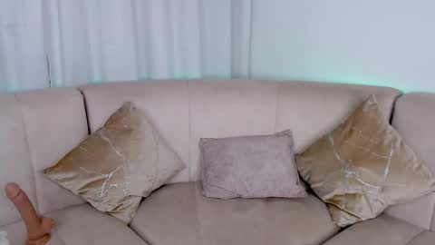 Nathalia    online show from March 2025 05:28:01 AM