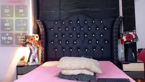 Snapshot of nathaliaz_ chatting on October 2025 12:11:01 PM nathaliaz online show from October 2025 12:11:01 PM