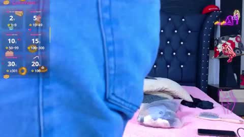 Snapshot of nathaliaz_ chatting on October 2025 12:05:01 PM nathaliaz online show from October 2025 12:05:01 PM