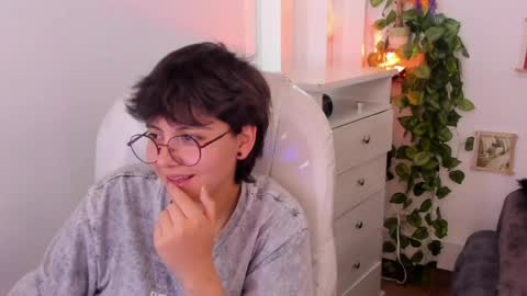 Snapshot of nathalyy_ds chatting on April 2026 09:09:02 PM nathalyy_ds online show from April 2026 09:09:02 PM