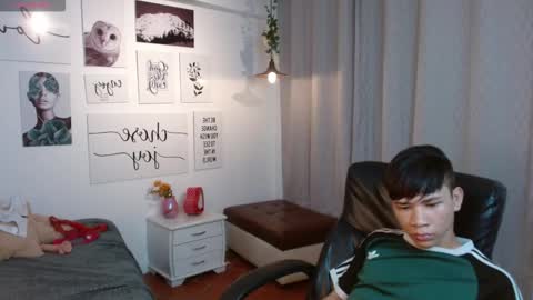 Snapshot of nathanclay chatting on September 2025 04:50:01 AM nathanclay online show from September 2025 04:50:01 AM