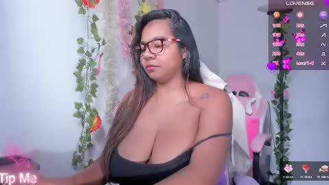 Snapshot of nathasha_jhonsom_ chatting on July 2026 03:37:02 PM Naty online show from July 2026 03:37:02 PM