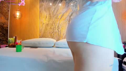 nathassa online show from February 2025 12:08:01 PM