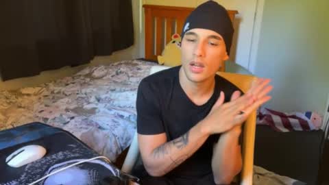 native_boy2 online show from February 2026 07:52:02 PM