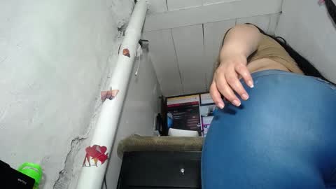 natalia online show from December 2025 03:01:02 AM