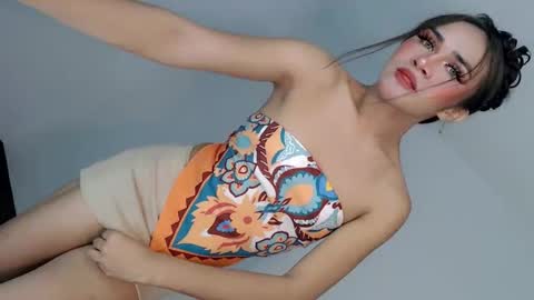 Snapshot of nattayah chatting on May 2026 02:22:01 PM Nathalie smith online show from May 2026 02:22:01 PM