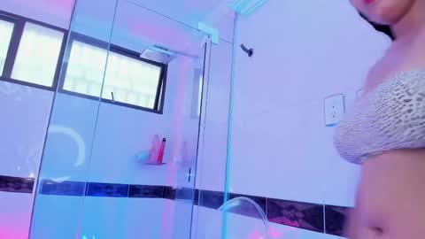 Snapshot of natty_lovee chatting on May 2026 12:33:01 PM Naty online show from May 2026 12:33:01 PM