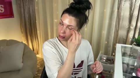 NATTY FIERROS online show from May 2026 08:10:01 AM
