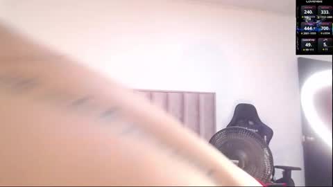 Snapshot of natural_bigass_nina chatting on February 2026 10:25:02 AM Sophia online show from February 2026 10:25:02 AM