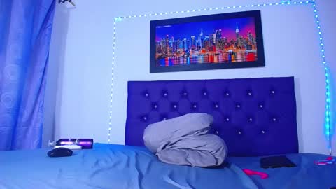  Annie  online show from March 2025 06:21:02 AM