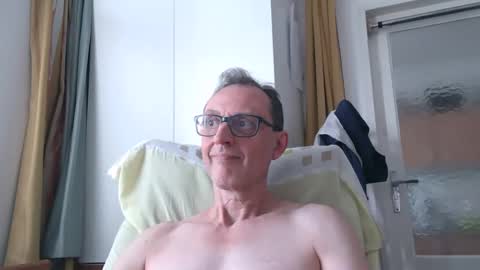 Snapshot of naturista25 chatting on May 2026 01:30:02 PM naturista25 online show from May 2026 01:30:02 PM