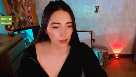 Natalia  Valeria online show from November 2025 10:35:01 PM