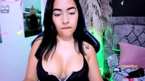 Snapshot of naty_07 chatting on November 2025 09:37:02 PM Natalia online show from November 2025 09:37:02 PM