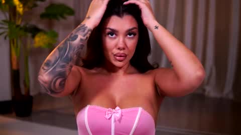 Snapshot of natydesiree chatting on May 2026 07:44:02 PM Naty online show from May 2026 07:44:02 PM