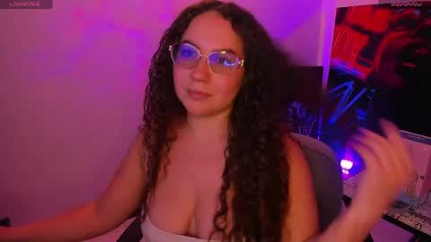 Snapshot of naughty_butt chatting on May 2026 03:13:01 AM Megan online show from May 2026 03:13:01 AM