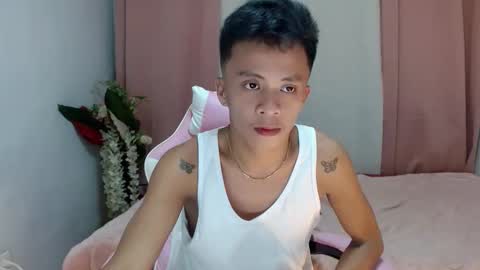 Snapshot of naughty_kirk chatting on May 2026 08:09:02 AM Kirk online show from May 2026 08:09:02 AM