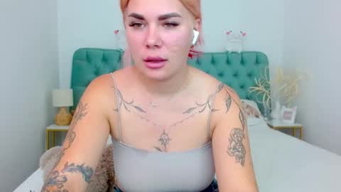 Snapshot of naughty_kittyy1 chatting on October 2025 07:45:02 PM Maria  online show from October 2025 07:45:02 PM