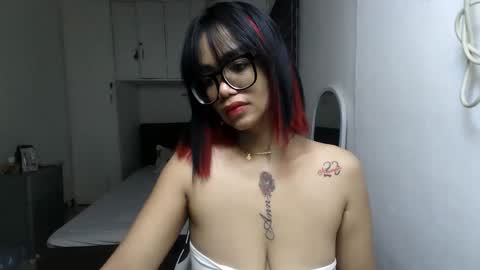 Snapshot of naughty_mariaxx chatting on April 2026 10:06:01 AM Maria online show from April 2026 10:06:01 AM