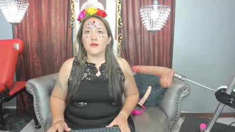 Snapshot of naughty_milf_esmeralda chatting on November 2025 02:46:02 AM ESMERALDA online show from November 2025 02:46:02 AM