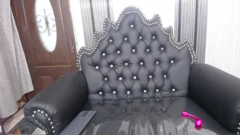 Snapshot of naughty_milf_esmeralda chatting on January 2026 02:26:01 AM ESMERALDA online show from January 2026 02:26:01 AM