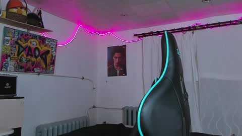 Snapshot of naughty_nik43 chatting on January 2025 04:09:01 PM Nik online show from January 2025 04:09:01 PM