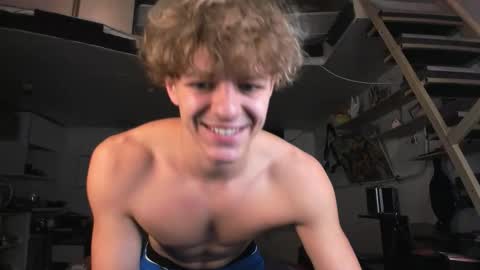 Snapshot of naughty_nik43 chatting on October 2025 03:54:01 PM Nik online show from October 2025 03:54:01 PM