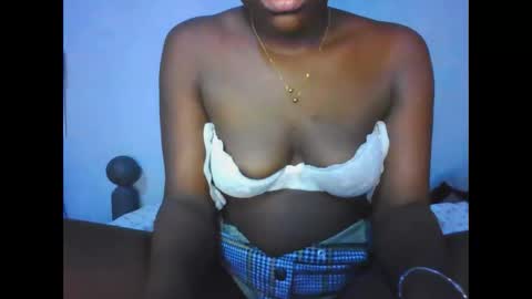Snapshot of naughty_nilla chatting on September 2025 10:38:02 AM naughty_nilla online show from September 2025 10:38:02 AM