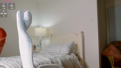 Snapshot of naughty_tilly chatting on December 2024 06:42:02 AM Tilly Mae online show from December 2024 06:42:02 AM