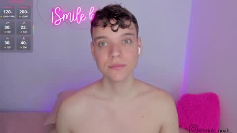 Snapshot of naughty_twink_ chatting on May 2026 04:45:02 PM Noah online show from May 2026 04:45:02 PM