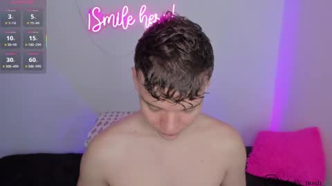 Snapshot of naughty_twink_ chatting on May 2026 04:25:01 PM Noah online show from May 2026 04:25:01 PM