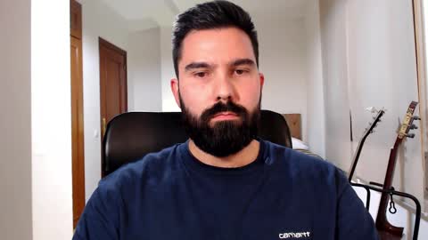 Snapshot of naughtybear_69 chatting on October 2025 04:52:01 PM Tom online show from October 2025 04:52:01 PM