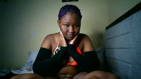 Snapshot of naughtybrownny chatting on June 2026 09:04:01 PM MUMU online show from June 2026 09:04:01 PM