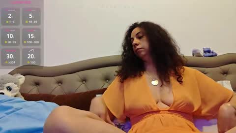 Snapshot of naughtycurls2026 chatting on May 2026 06:25:01 PM naughtycurls2026 online show from May 2026 06:25:01 PM