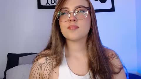 LANAindependent model online show from September 2025 06:17:01 AM