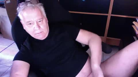 Snapshot of naughtydaddyla chatting on December 2024 11:31:01 PM naughtydaddyla online show from December 2024 11:31:01 PM