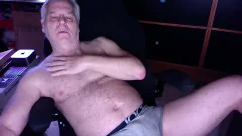 Snapshot of naughtydaddyla chatting on January 2025 04:31:02 AM naughtydaddyla online show from January 2025 04:31:02 AM