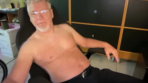 Snapshot of naughtydaddyla chatting on September 2025 06:09:02 PM naughtydaddyla online show from September 2025 06:09:02 PM