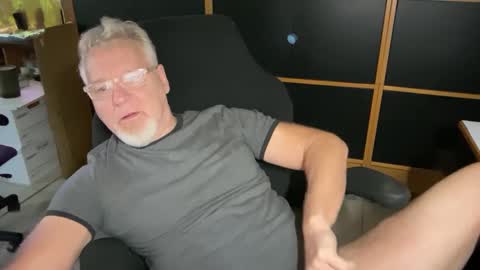 Snapshot of naughtydaddyla chatting on September 2025 11:10:01 PM naughtydaddyla online show from September 2025 11:10:01 PM