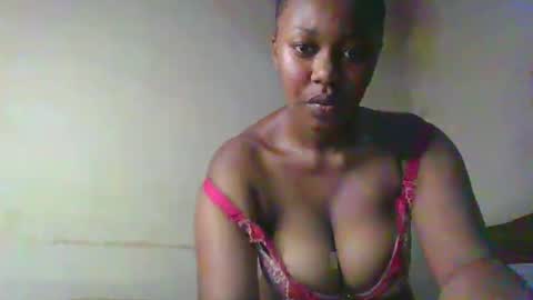 Snapshot of naughtygee100 chatting on February 2026 06:04:01 PM Shee online show from February 2026 06:04:01 PM