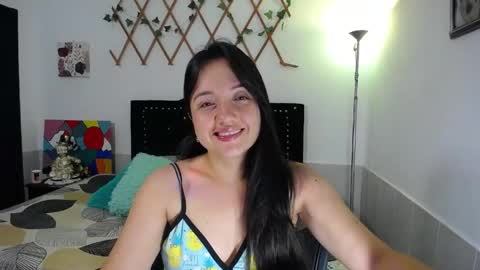 Snapshot of naughtygirl_mmm chatting on April 2026 08:20:01 AM Valeria online show from April 2026 08:20:01 AM
