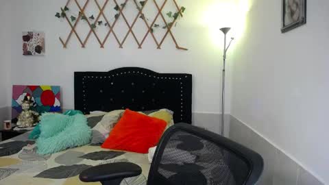 Snapshot of naughtygirl_mmm chatting on April 2026 08:11:01 PM Valeria online show from April 2026 08:11:01 PM