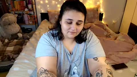 Chris online show from November 2025 04:39:01 PM